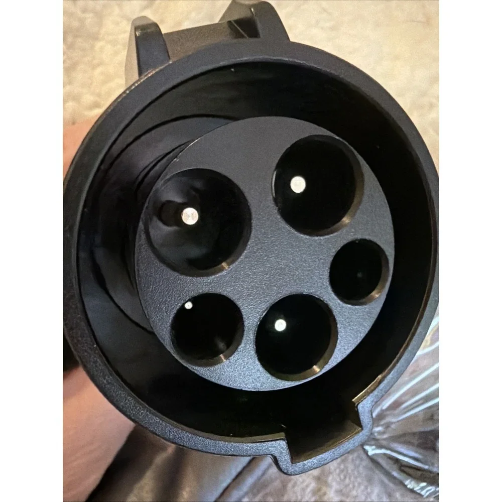 Tesla sae j1772